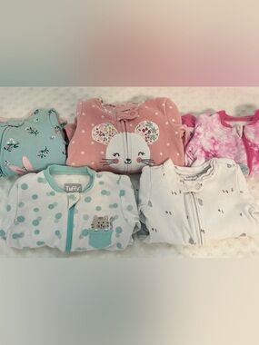Baby Girls Size 6 Months Sleepers Tuffy Carters